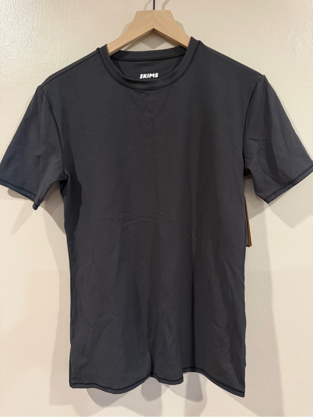 NWT SKIMS Womens Short-Sleeve Crewneck Tee — Black Size Medium